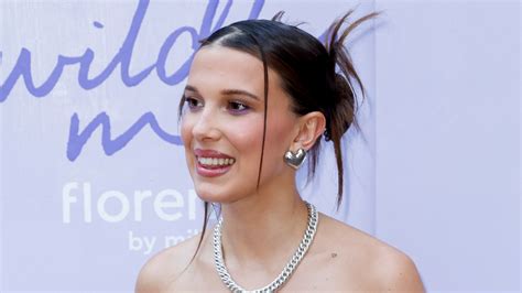 prada pubblicita millie bobby brown|Millie Bobby Brown's headband is a beauty influencer .